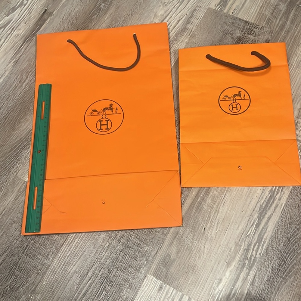 Hermes shopping bags - Picture 2 of 4